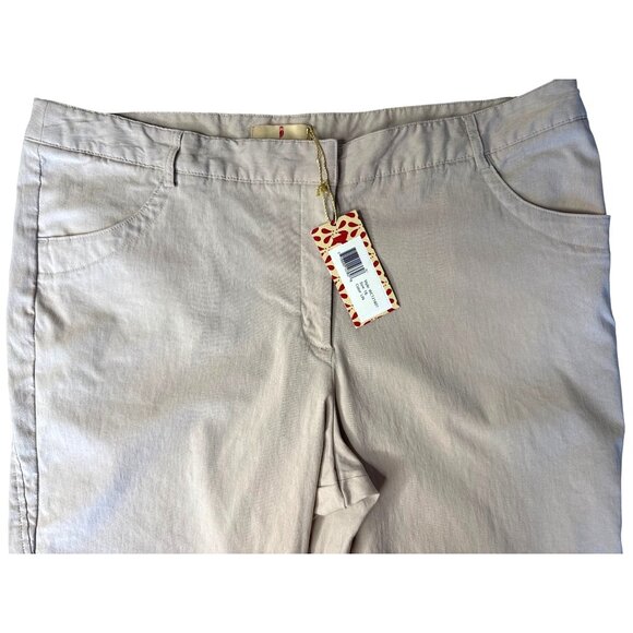 NWT Sport Haley Womens Beige Golf Shorts W/Stretchy Rayon Blend Size 18 - Picture 2 of 9